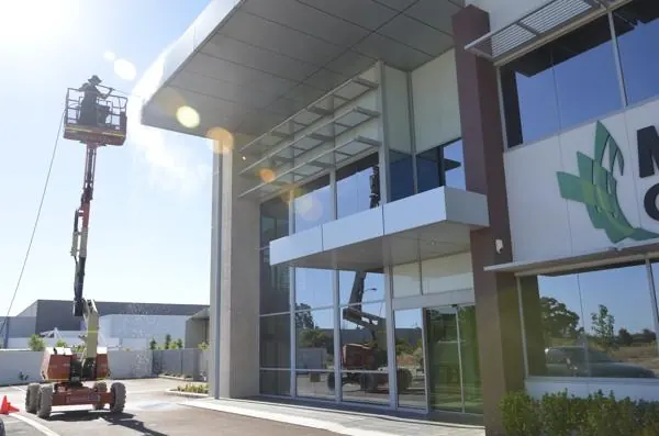 Window cleaning for commercial buildings